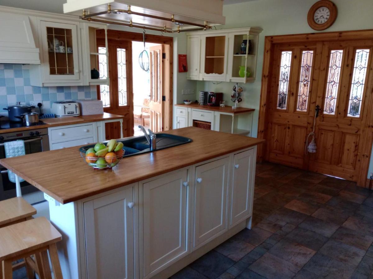 Tullynacrunat Lodge Касълблейни Екстериор снимка
