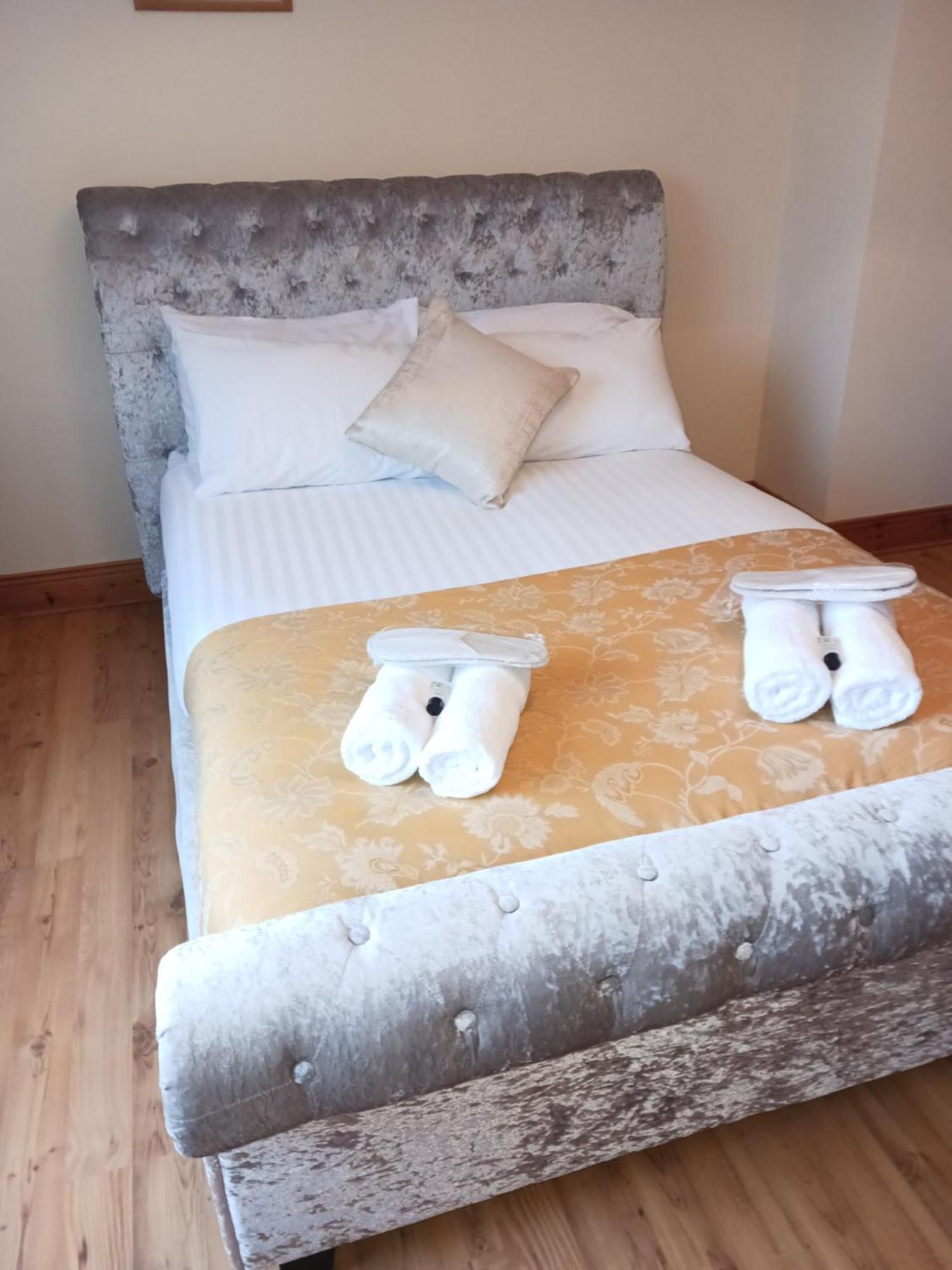 Tullynacrunat Lodge Касълблейни Екстериор снимка
